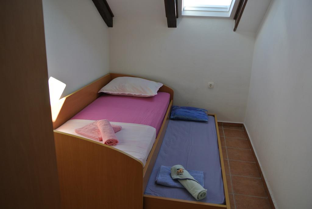 Kaprije Mistral Apartment Ngoại thất bức ảnh