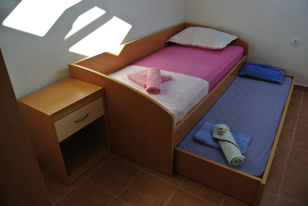 Kaprije Mistral Apartment Ngoại thất bức ảnh