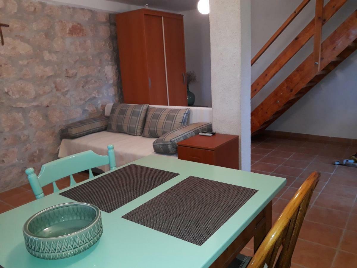 Kaprije Mistral Apartment Ngoại thất bức ảnh