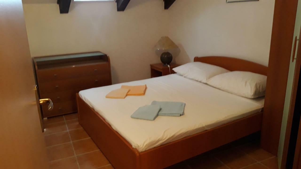 Kaprije Mistral Apartment Ngoại thất bức ảnh